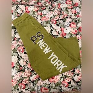 ps new york aeropostale boy’s green sweatpants